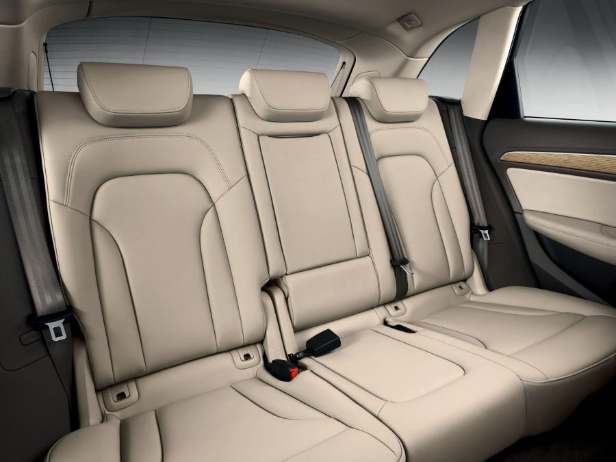 Интерьер Audi Q5 TFSI Quattro (8R) 2012 года  (WW) (фото 5 из 30)